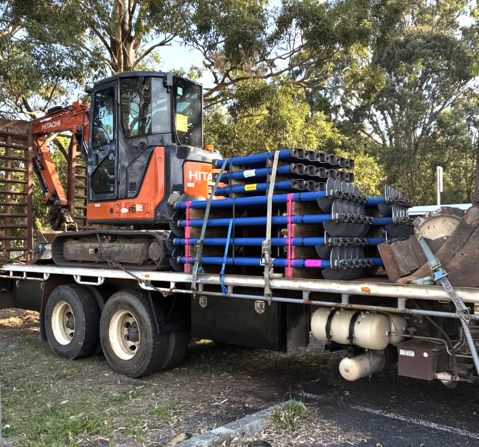 Advanced Foundations - Screw pile equipment